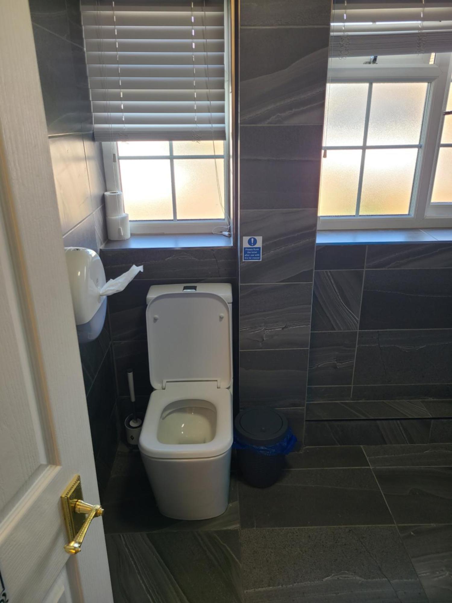 Roomz-gatwick-london-airport Parking-travel Service Séjour chez l'habitant *